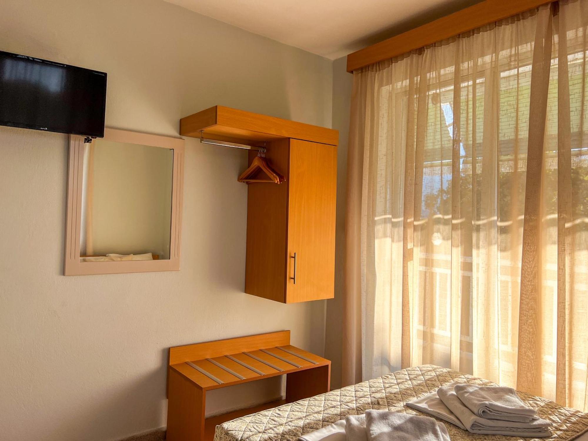 Prado Apartment Hotel Limin Litochorou Exterior foto
